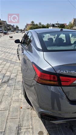 نيسان ألتيما